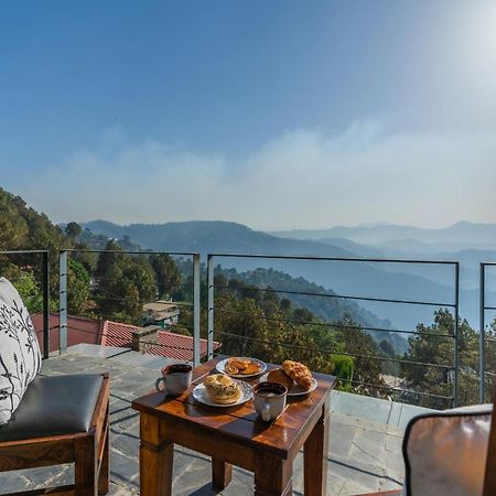 Stayvista At Hillcrest Villa With Valley View, Bonfire And Heater 카사울리 외부 사진