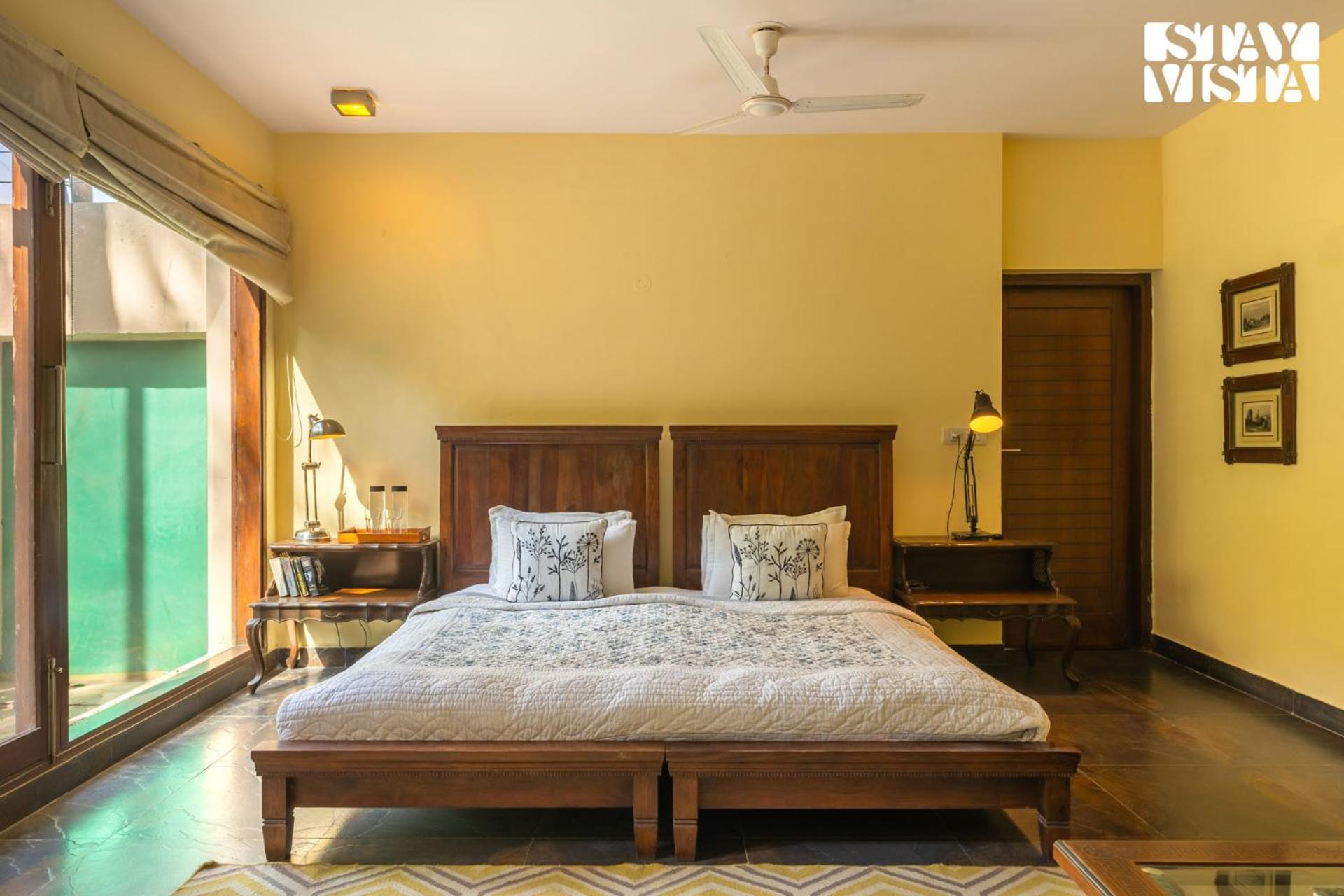 Stayvista At Hillcrest Villa With Valley View, Bonfire And Heater 카사울리 외부 사진