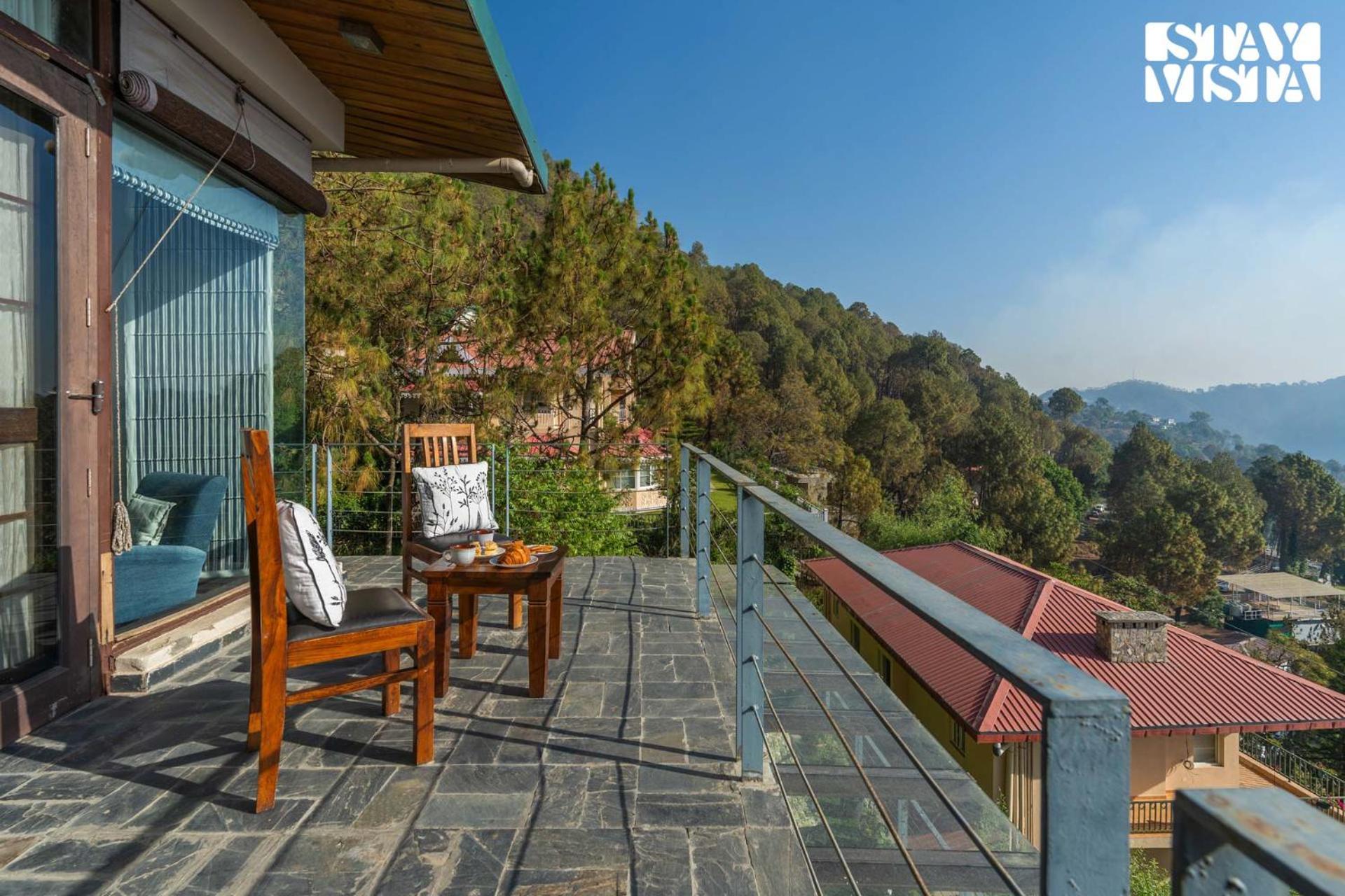 Stayvista At Hillcrest Villa With Valley View, Bonfire And Heater 카사울리 외부 사진
